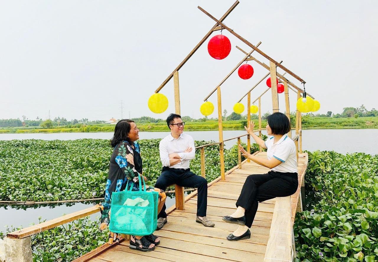 ba-vy-luon-tran-tro-ve-mot-giai-phap-huu-hinh-giup-cong-dong-nhan-thuc-ro-hon-ve-chuyen-doi-xanh-huo.jpg